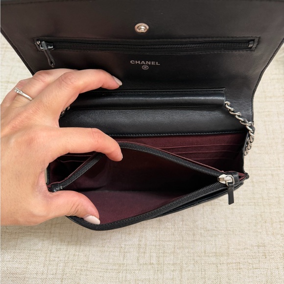 CHANEL LAMBSKIN WALLET ON CHAIN - Picture 16 of 16